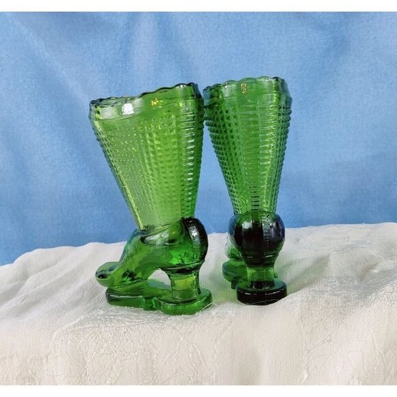 LE Smith Ice Skate Boots Pair Green Pressed Glass Vase Toothpick Holder 3.5" MCM - Picture 3 of 12